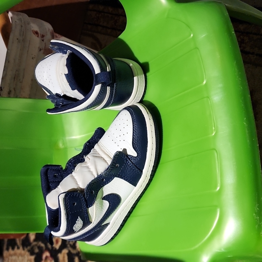 Toddler sneakers